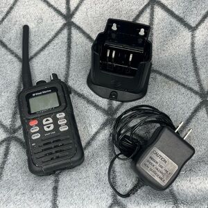 West Marine Submersible VHF150 DSC Handheld Marine Radio V